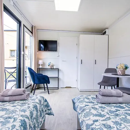 ホームステイ Dzika Plaza *