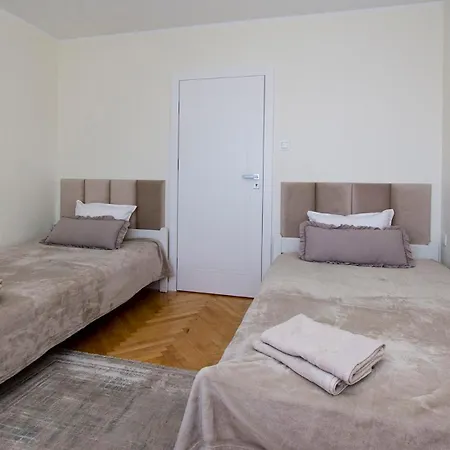 Dzika Plaza グダニスク